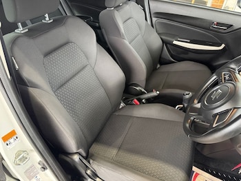 Used Suzuki Swift 2020 for sale - 76430347: Photo