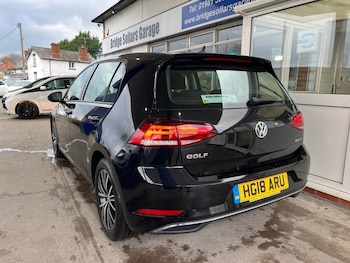 Used Volkswagen Golf 2018 for sale - 77038166: Photo
