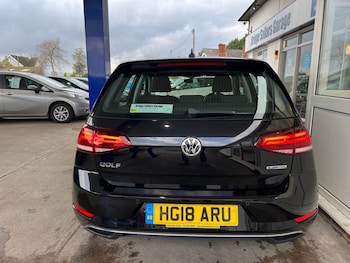 Used Volkswagen Golf 2018 for sale - 77038166: Photo