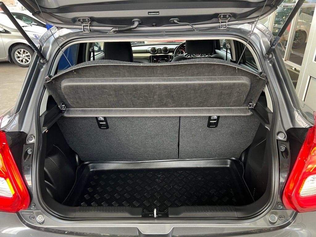 Used Suzuki Swift 2020 for sale - 76923761: Photo 5