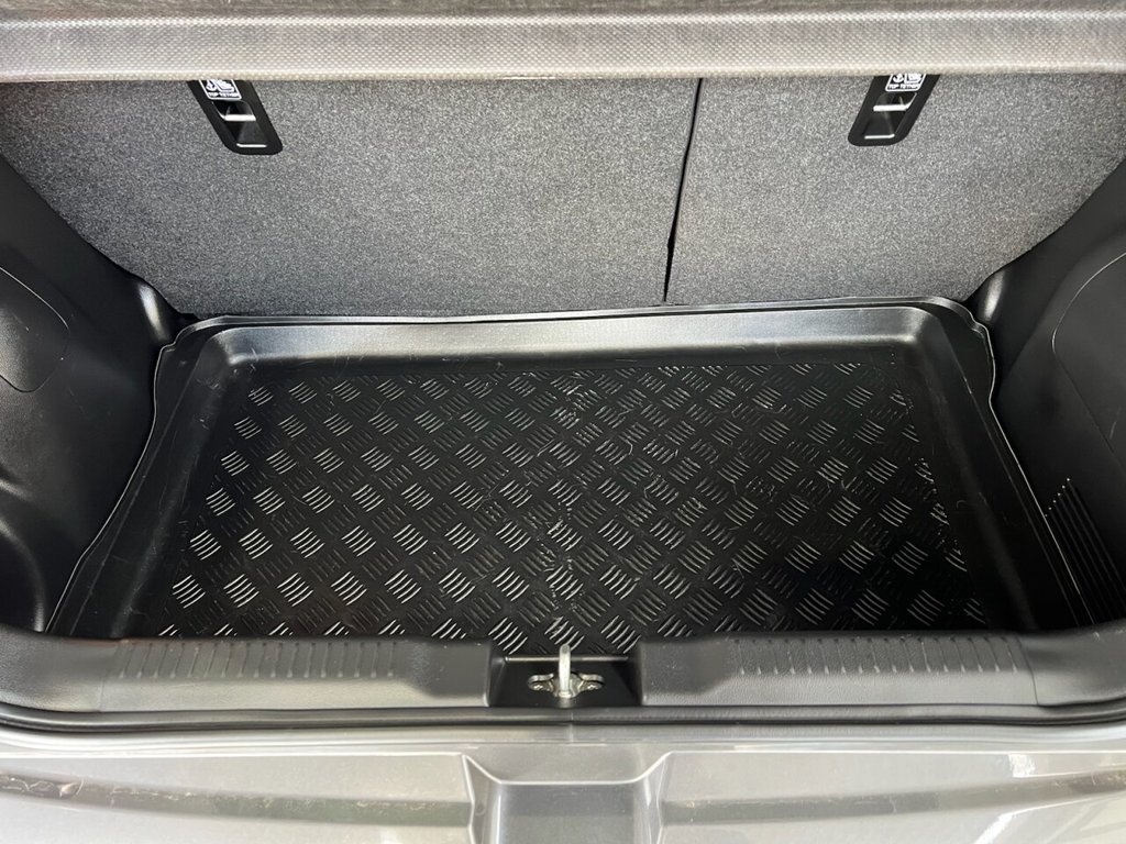 Used Suzuki Swift 2020 for sale - 76923761: Photo 6