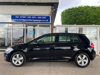 Used Volkswagen Golf 2017 for sale - 75937578: Photo