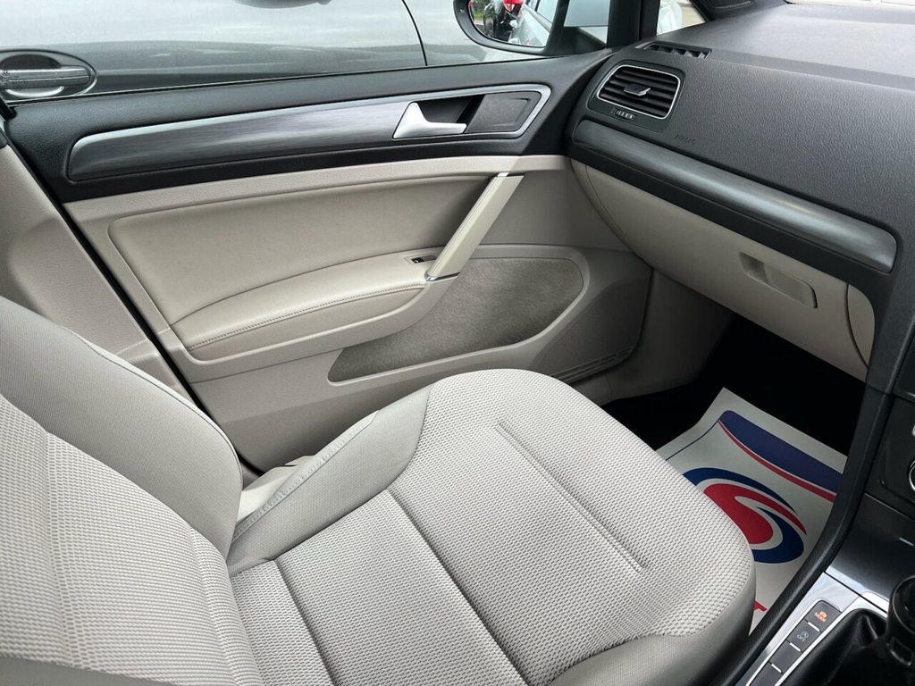 Used Volkswagen Golf 2018 for sale - 76496511: Photo 28
