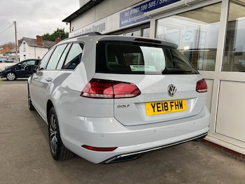 Used Volkswagen Golf 2018 for sale - 76496511: Photo