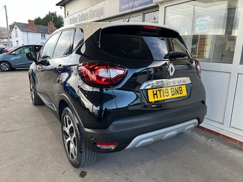 Used Renault Captur 2019 for sale - 77806402: Photo