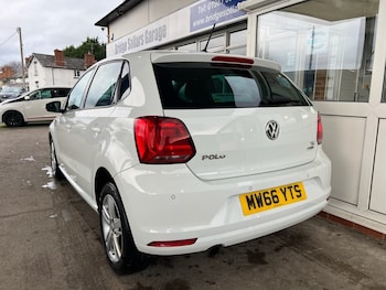 Used Volkswagen Polo 2017 for sale - 76711449: Photo
