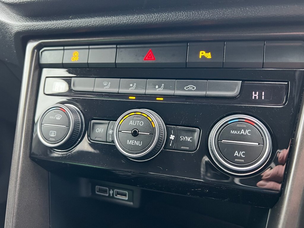 Used Volkswagen T-Roc 2019 for sale - 77263152: Photo 39