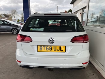 Used Volkswagen Golf 2018 for sale - 78256587: Photo