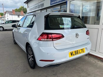 Used Volkswagen Golf 2019 for sale - 78458734: Photo