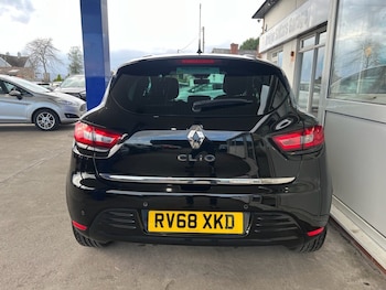 Used Renault Clio 2018 for sale - 77692988: Photo