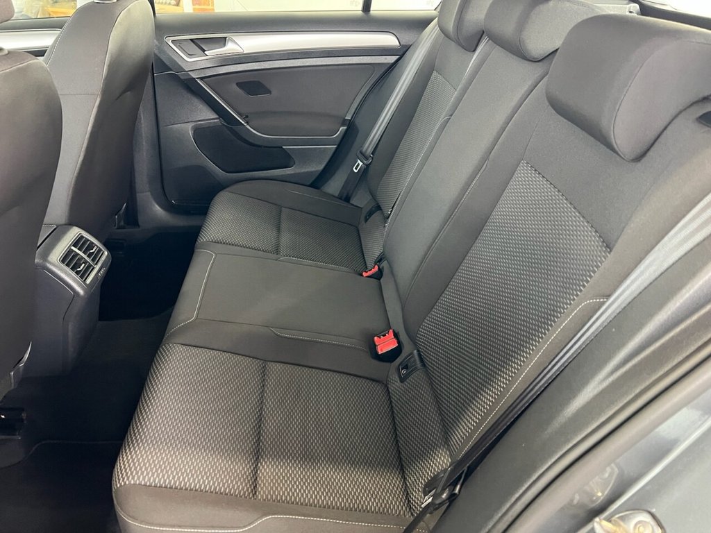 Used Volkswagen Golf 2018 for sale - 76698790: Photo 10