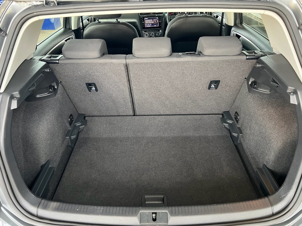 Used Volkswagen Golf 2018 for sale - 76698790: Photo 6