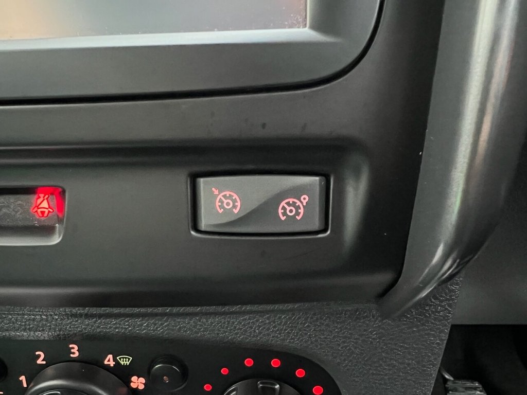 Used Dacia Duster 2017 for sale - 76686671: Photo 25