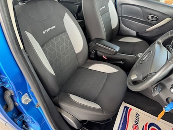 Used Dacia Sandero Stepway 2016 for sale - 75488289: Photo