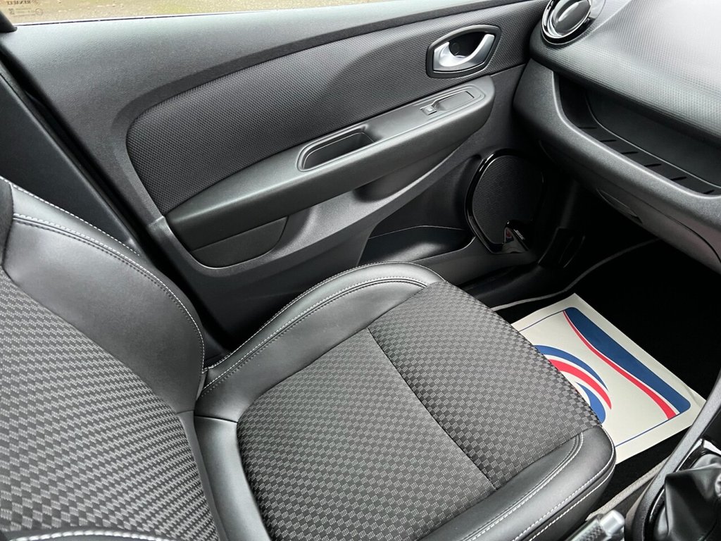 Used Renault Clio 2017 for sale - 77539484: Photo 14