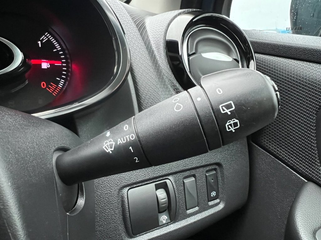 Used Renault Clio 2017 for sale - 77539484: Photo 23