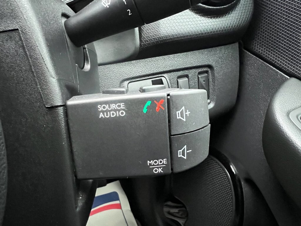 Used Renault Clio 2017 for sale - 77539484: Photo 24