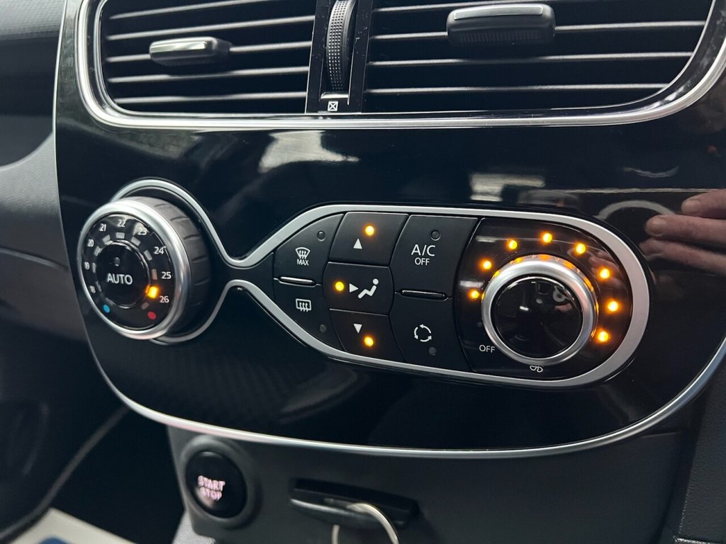 Used Renault Clio 2017 for sale - 77539484: Photo 30