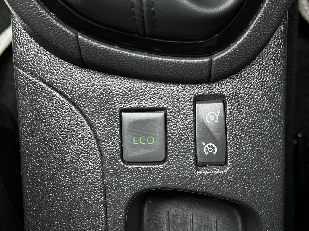 Used Renault Clio 2017 for sale - 77539484: Photo 35