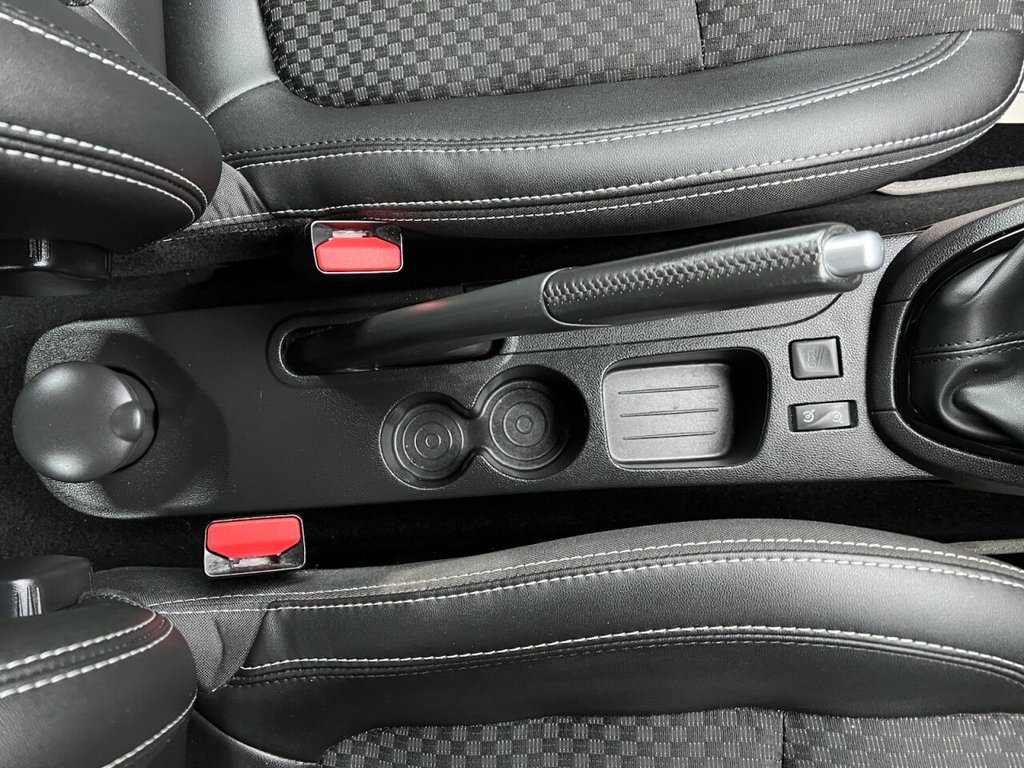 Used Renault Clio 2017 for sale - 77539484: Photo 36