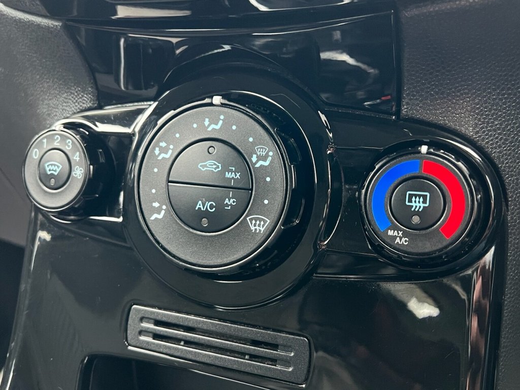 Used Ford Fiesta 2013 for sale - 77421941: Photo 24