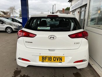 Used Hyundai i20 2018 for sale - 77747952: Photo
