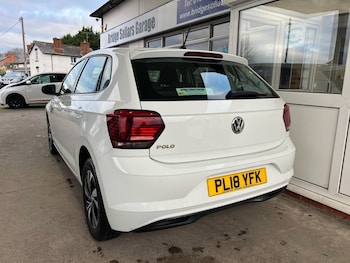 Used Volkswagen Polo 2018 for sale - 76582404: Photo