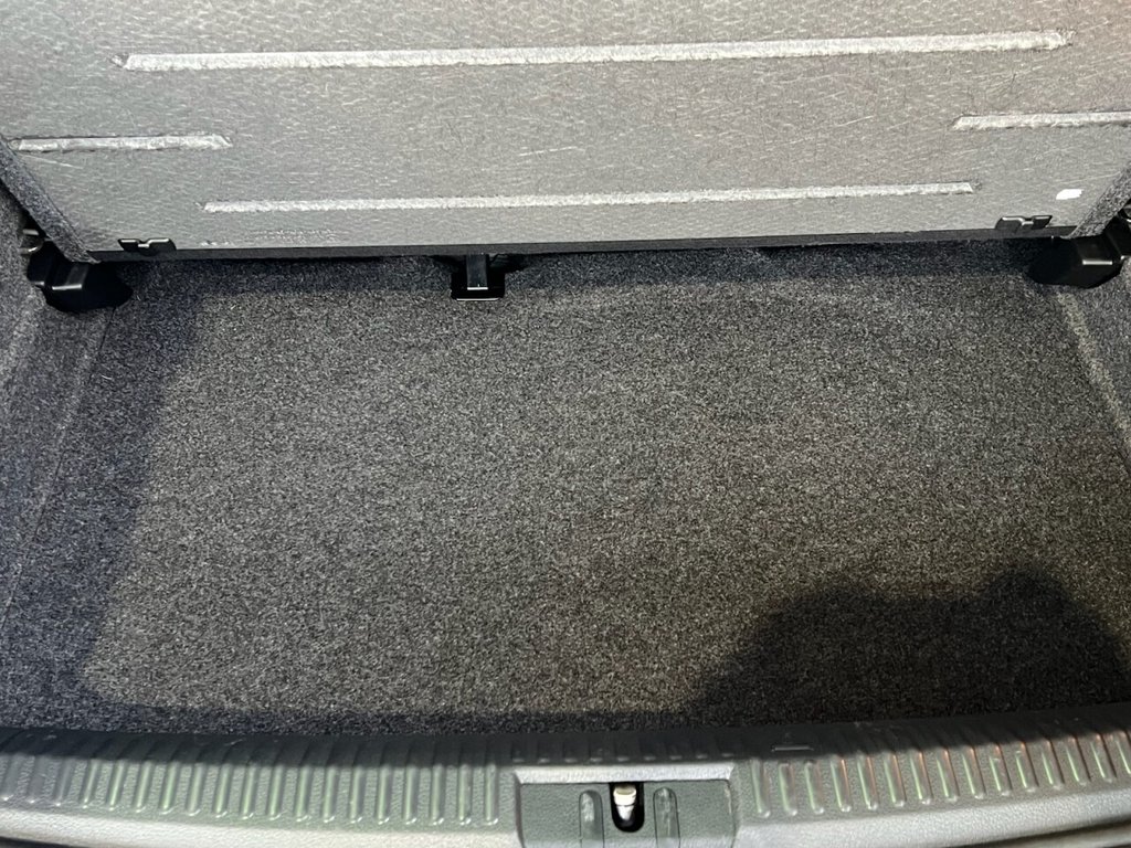 Used Volkswagen Polo 2016 for sale - 76686480: Photo 9