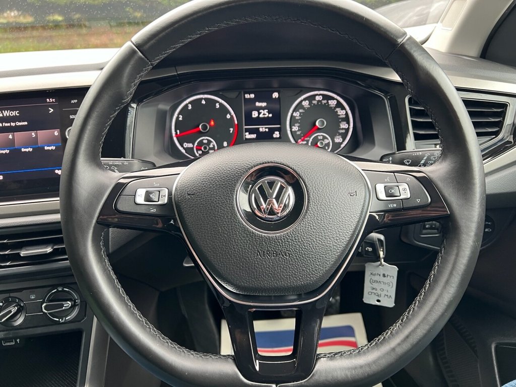 Used Volkswagen Polo 2018 for sale - 77692636: Photo 24