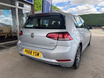 Used Volkswagen Golf 2018 for sale - 79422930: Photo