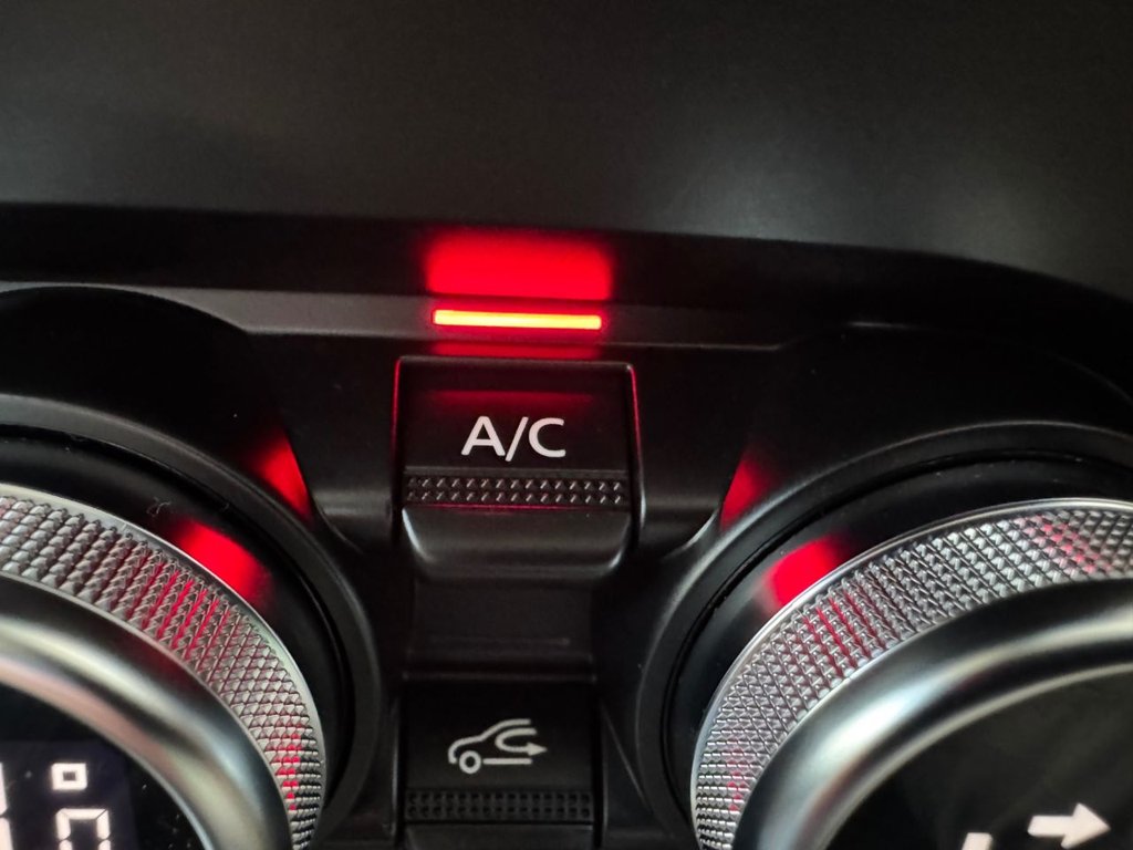 Used Renault Captur 2020 for sale - 77936216: Photo 42