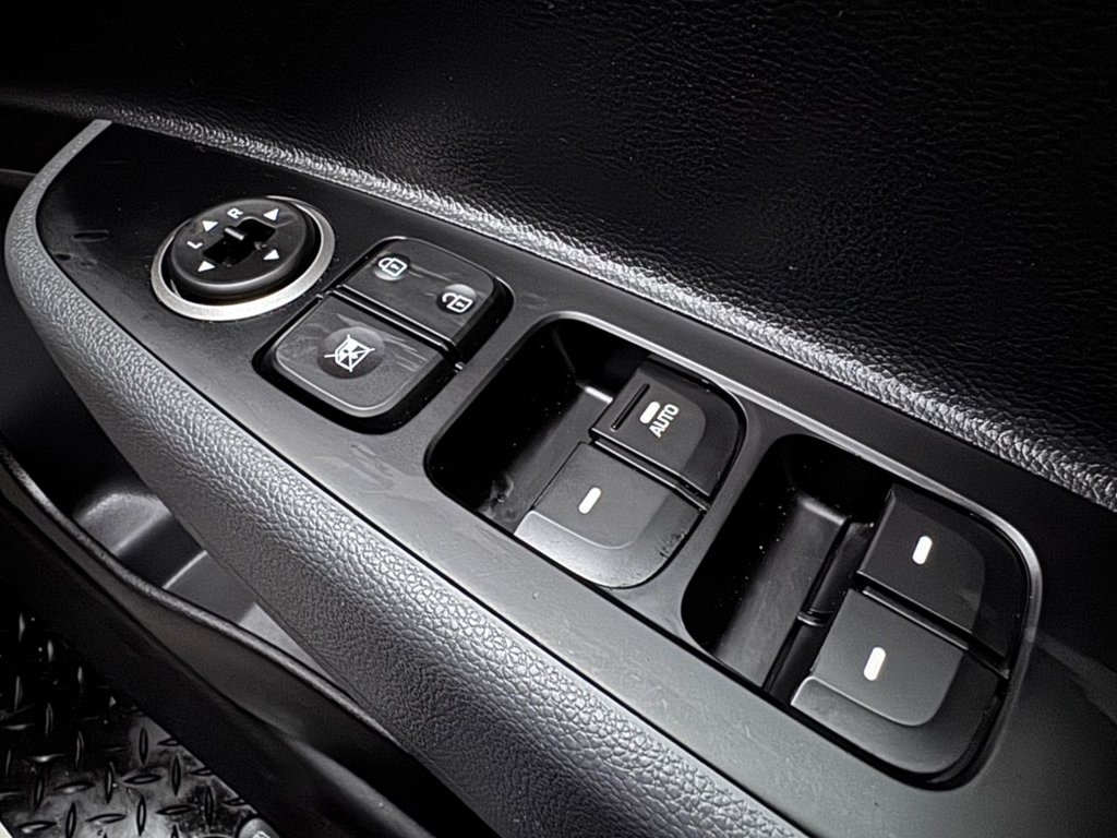 Used Hyundai i10 2017 for sale - 77139521: Photo 20