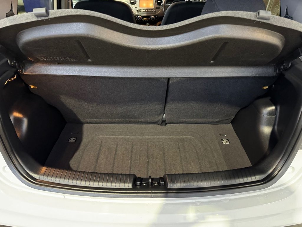 Used Hyundai i10 2017 for sale - 77139521: Photo 6