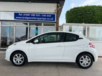 Used Peugeot 208 2015 for sale - 74893346: Photo