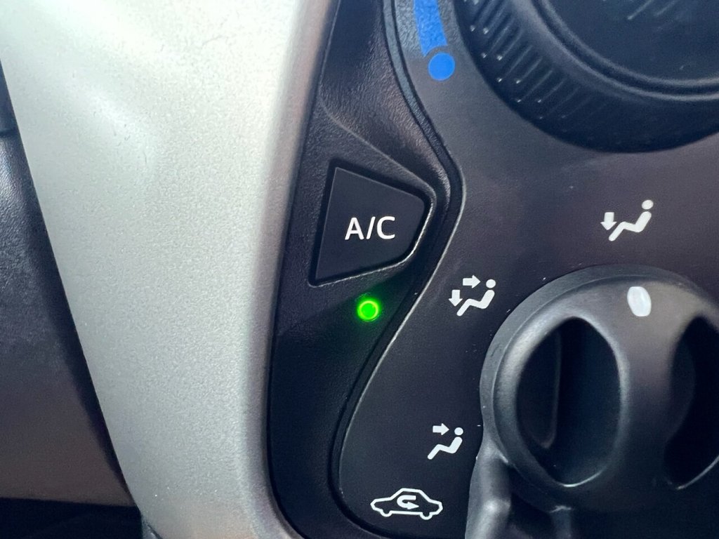 Used Toyota AYGO 2018 for sale - 77835137: Photo 28