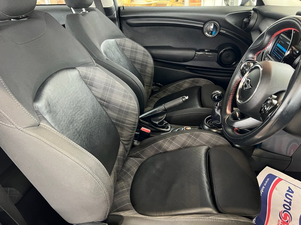 Used MINI Hatch 2018 for sale - 76139889: Photo 17