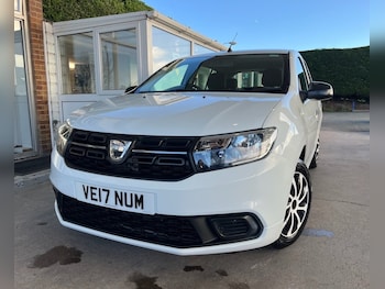 Used Dacia Sandero 2017 for sale - 76783397: Photo
