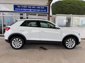 Used Volkswagen T-Roc 2019 for sale - 76820476: Photo