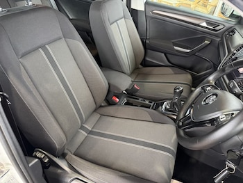 Used Volkswagen T-Roc 2019 for sale - 76820476: Photo