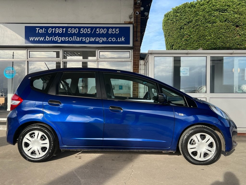 Used Honda Jazz 2011 for sale - 77780378: Photo 11