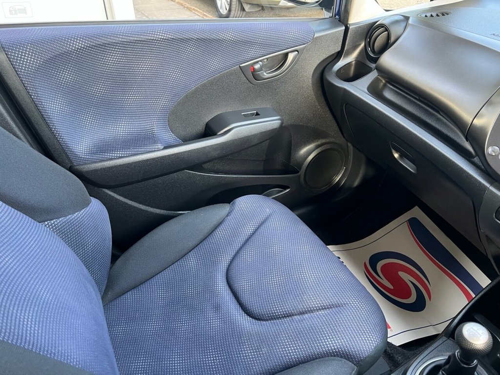 Used Honda Jazz 2011 for sale - 77780378: Photo 15