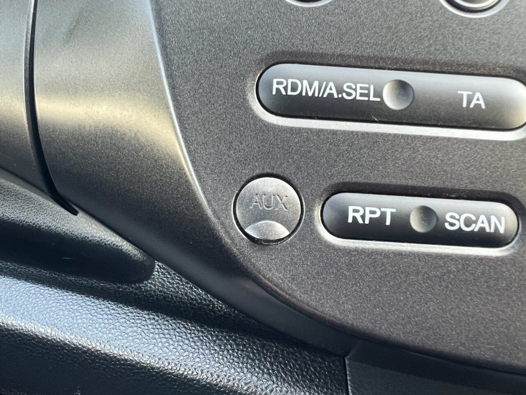 Used Honda Jazz 2011 for sale - 77780378: Photo 24