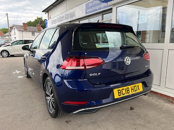 Used Volkswagen Golf 2018 for sale - 78500847: Photo