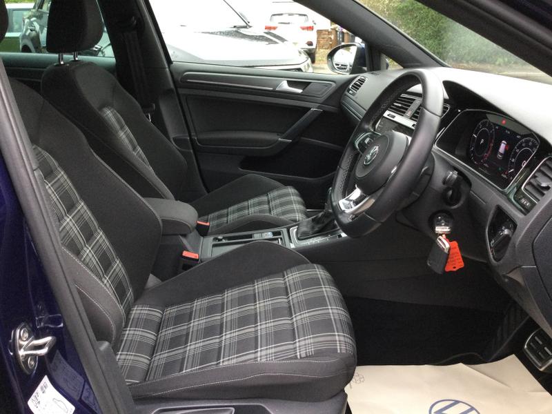 Used Volkswagen Golf 2018 for sale - 76692954: Photo 9