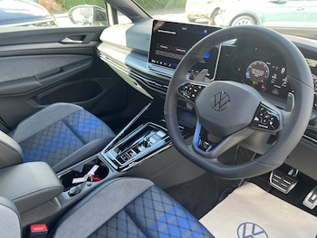 Used Volkswagen Golf 2025 for sale - 76277307: Photo