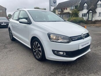 Used Volkswagen Polo 2016 for sale - 76277339: Photo