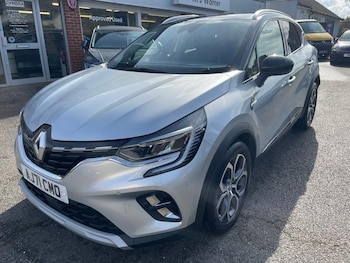 Used Renault Captur 2021 for sale - 76277208: Photo