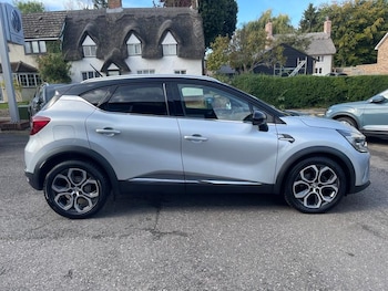 Used Renault Captur 2021 for sale - 76277208: Photo