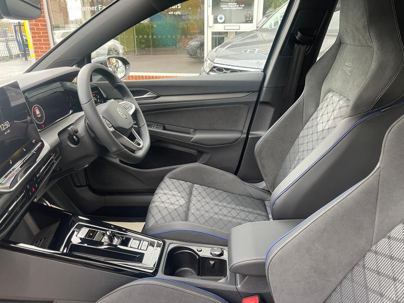 Used Volkswagen Golf 2025 for sale - 76277325: Photo 19