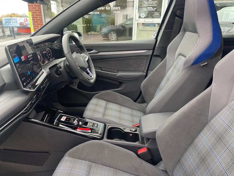 Used Volkswagen Golf 2025 for sale - 76350439: Photo 18